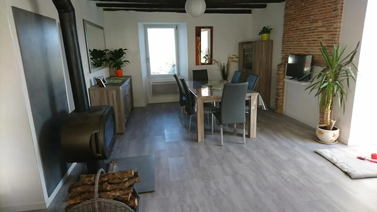 Holiday home Location De Vacances D'Une Maison En Pierres A La Campagne Villa Concores